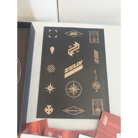 Ateez Treasure Ep.Fin All To Action CD Box Set with Photocards CD Signed Komco - Picture 5 of 12